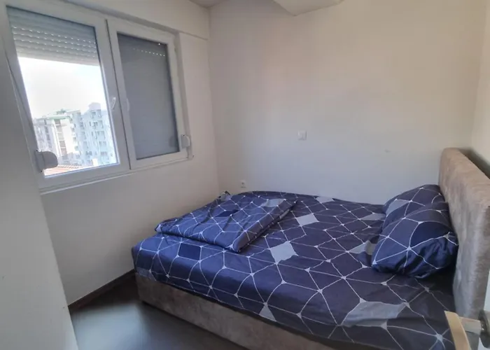 Lester 3 Apartments